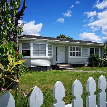 Cheerful 4 Bedroom Holiday Home Rotorua Bagian luar foto