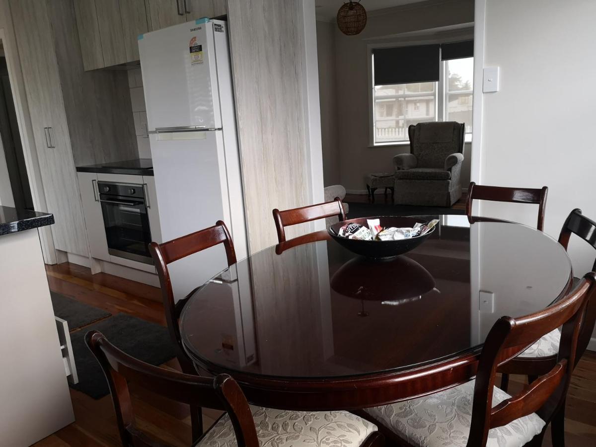 Cheerful 4 Bedroom Holiday Home Rotorua Bagian luar foto