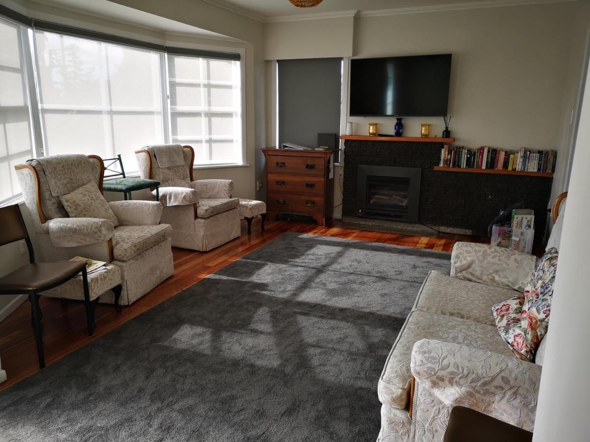 Cheerful 4 Bedroom Holiday Home Rotorua Bagian luar foto