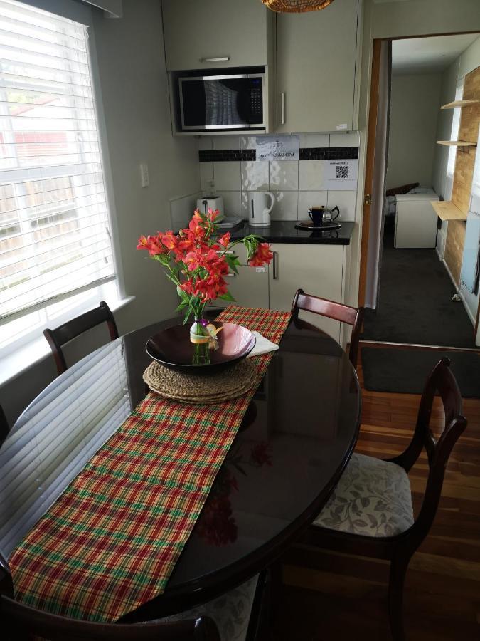 Cheerful 4 Bedroom Holiday Home Rotorua Bagian luar foto