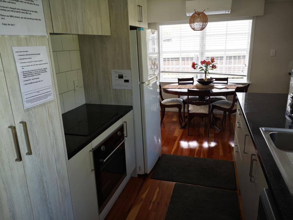 Cheerful 4 Bedroom Holiday Home Rotorua Bagian luar foto